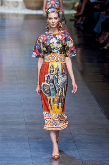 Fotoservizio/SS 2013/WOMEN/DOLCE & GABBANA/DP1/4