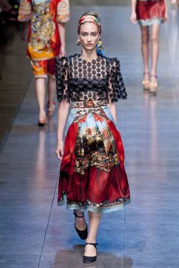Fotoservizio/SS 2013/WOMEN/DOLCE & GABBANA/DP1/10