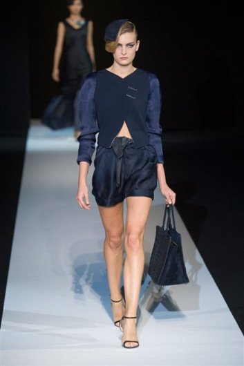 Fotoservizio/SS 2013/WOMEN/GIORGIO ARMANI/DP1/34