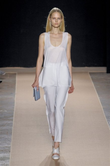 Fotoservizio/SS 2013/WOMEN/MARCO DE VINCENZO/DP1/2