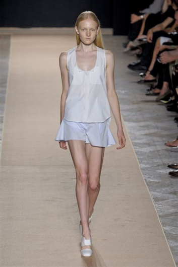 Fotoservizio/SS 2013/WOMEN/MARCO DE VINCENZO/DP1/5