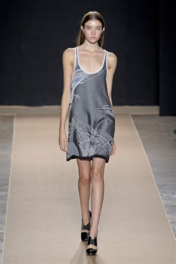 Fotoservizio/SS 2013/WOMEN/MARCO DE VINCENZO/DP1/6