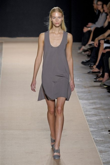 Fotoservizio/SS 2013/WOMEN/MARCO DE VINCENZO/DP1/9