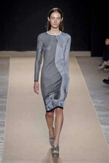 Fotoservizio/SS 2013/WOMEN/MARCO DE VINCENZO/DP1/10