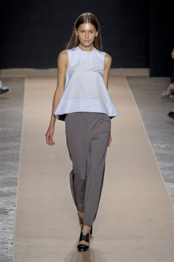 Fotoservizio/SS 2013/WOMEN/MARCO DE VINCENZO/DP1/11