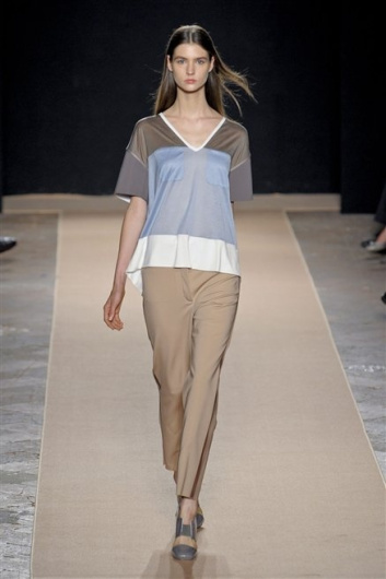 Fotoservizio/SS 2013/WOMEN/MARCO DE VINCENZO/DP1/15