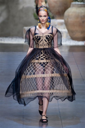 Fotoservizio/SS 2013/WOMEN/DOLCE & GABBANA/DP1/85
