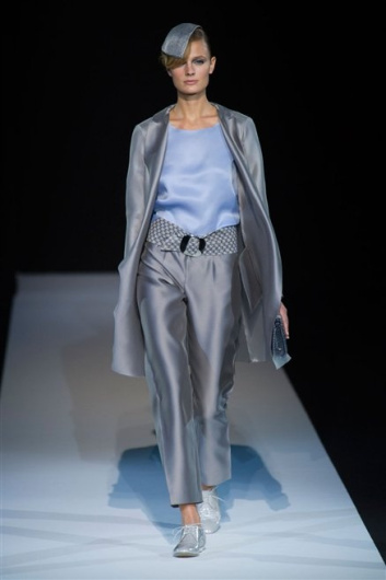 Fotoservizio/SS 2013/WOMEN/GIORGIO ARMANI/DP1/3
