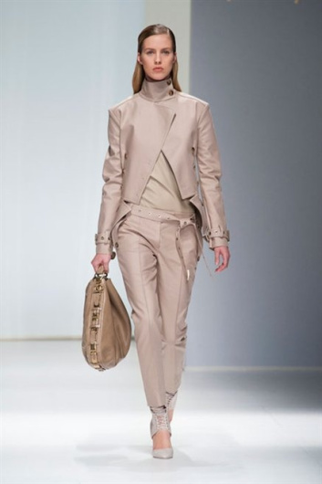 Fotoservizio/SS 2013/WOMEN/SALVATORE FERRAGAMO/DP1/5