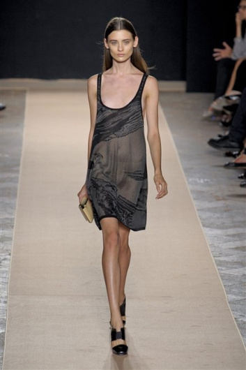 Fotoservizio/SS 2013/WOMEN/MARCO DE VINCENZO/DP1/24