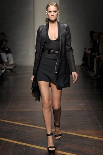 Fotoservizio/SS 2013/WOMEN/GIANFRANCO FERRE'/DP2/3