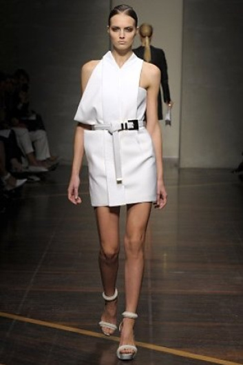 Fotoservizio/SS 2013/WOMEN/GIANFRANCO FERRE'/DP2/4