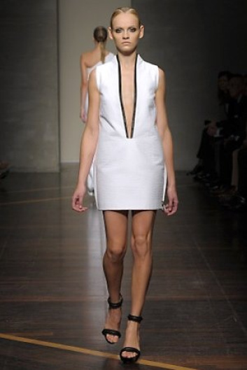 Fotoservizio/SS 2013/WOMEN/GIANFRANCO FERRE'/DP2/8