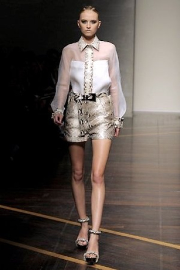 Fotoservizio/SS 2013/WOMEN/GIANFRANCO FERRE'/DP2/11