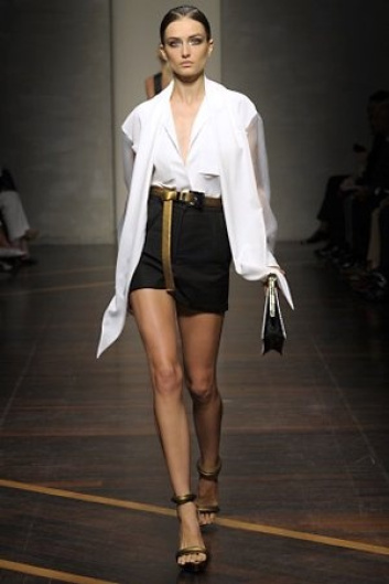 Fotoservizio/SS 2013/WOMEN/GIANFRANCO FERRE'/DP2/10