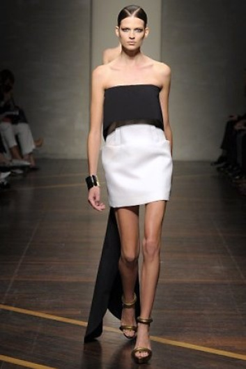 Fotoservizio/SS 2013/WOMEN/GIANFRANCO FERRE'/DP2/12