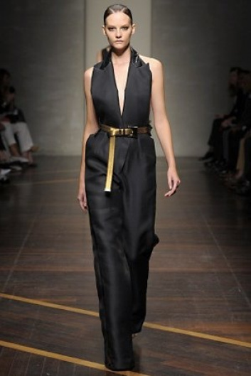 Fotoservizio/SS 2013/WOMEN/GIANFRANCO FERRE'/DP2/16
