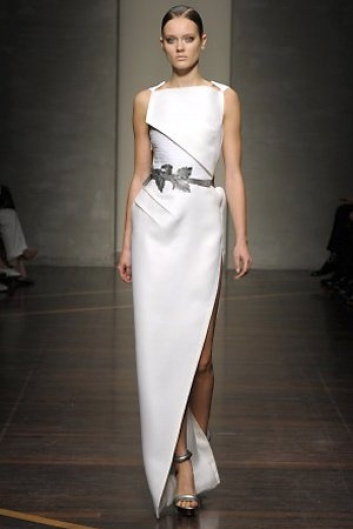 Fotoservizio/SS 2013/WOMEN/GIANFRANCO FERRE'/DP2/17