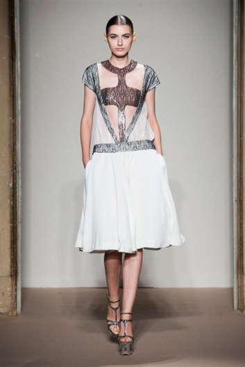 Fotoservizio/SS 2013/WOMEN/CRISTIANO BURANI/DP1/10