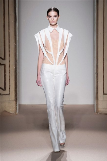 Fotoservizio/SS 2013/WOMEN/CRISTIANO BURANI/DP1/11