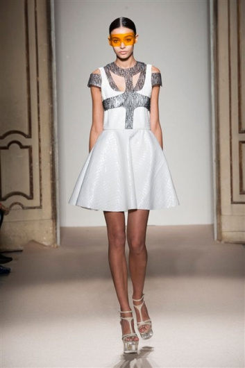Fotoservizio/SS 2013/WOMEN/CRISTIANO BURANI/DP1/12