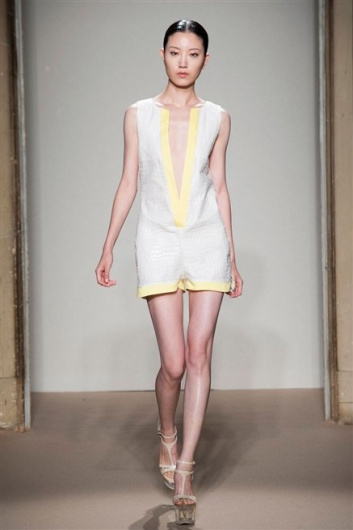 Fotoservizio/SS 2013/WOMEN/CRISTIANO BURANI/DP1/13