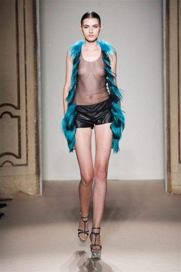 Fotoservizio/SS 2013/WOMEN/CRISTIANO BURANI/DP1/23