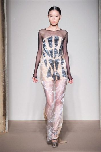 Fotoservizio/SS 2013/WOMEN/CRISTIANO BURANI/DP1/26