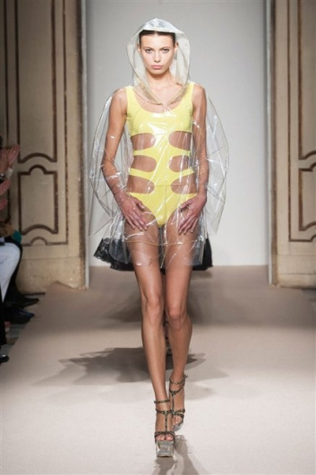 Fotoservizio/SS 2013/WOMEN/CRISTIANO BURANI/DP1/30