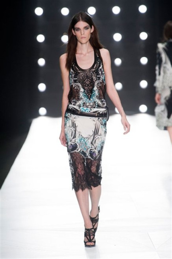 Fotoservizio/SS 2013/WOMEN/ROBERTO CAVALLI/DP1/23