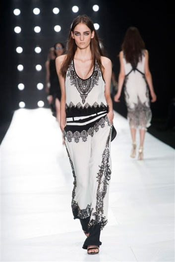 Fotoservizio/SS 2013/WOMEN/ROBERTO CAVALLI/DP1/27