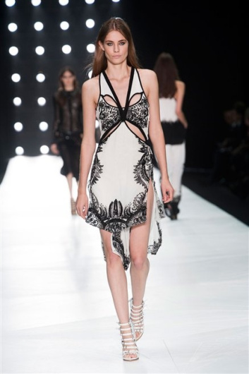 Fotoservizio/SS 2013/WOMEN/ROBERTO CAVALLI/DP1/29