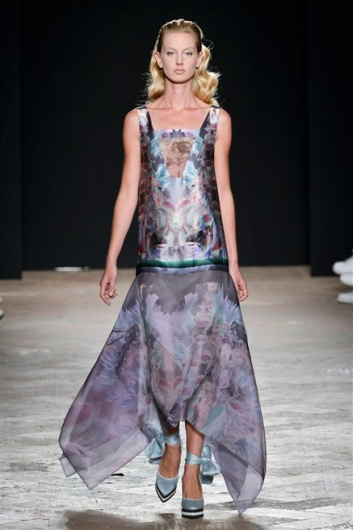 Fotoservizio/SS 2013/WOMEN/SERGEI GRINKO/DP1/32