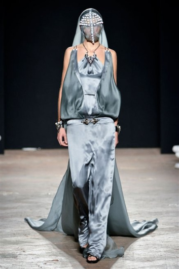Fotoservizio/SS 2013/WOMEN/SERGEI GRINKO/DP1/44
