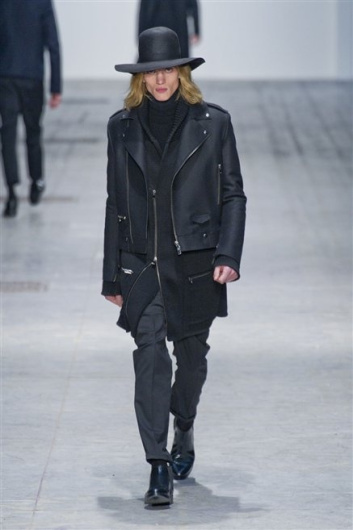 Fotoservizio/FW 2013-2014/MEN/COSTUME NATIONAL HOMME/DP1/6
