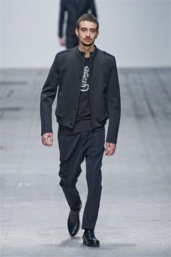Fotoservizio/FW 2013-2014/MEN/COSTUME NATIONAL HOMME/DP1/16