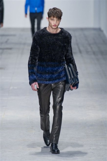 Fotoservizio/FW 2013-2014/MEN/COSTUME NATIONAL HOMME/DP1/23