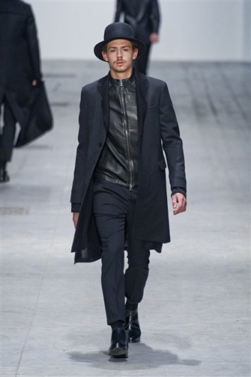 Fotoservizio/FW 2013-2014/MEN/COSTUME NATIONAL HOMME/DP1/31