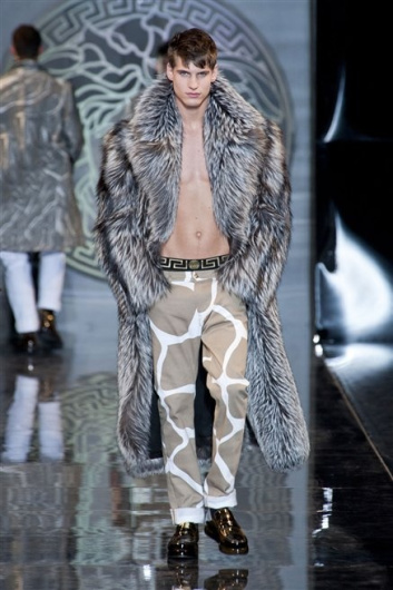 Fotoservizio/FW 2013-2014/MEN/VERSACE/DP1/9