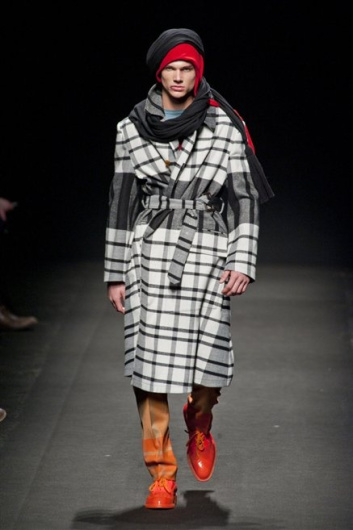 Fotoservizio/FW 2013-2014/MEN/VIVIENNE WESTWOOD/DP1/33