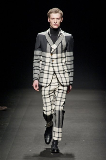 Fotoservizio/FW 2013-2014/MEN/VIVIENNE WESTWOOD/DP1/35