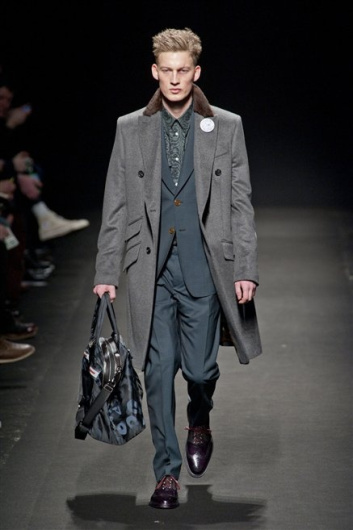 Fotoservizio/FW 2013-2014/MEN/VIVIENNE WESTWOOD/DP1/1
