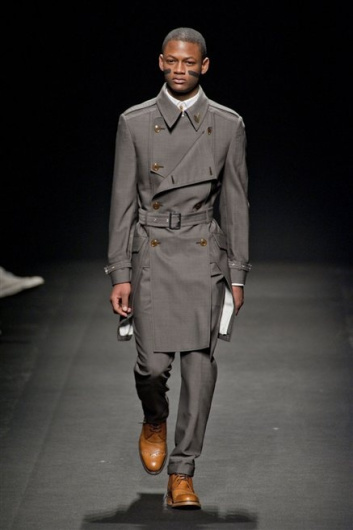 Fotoservizio/FW 2013-2014/MEN/VIVIENNE WESTWOOD/DP1/2