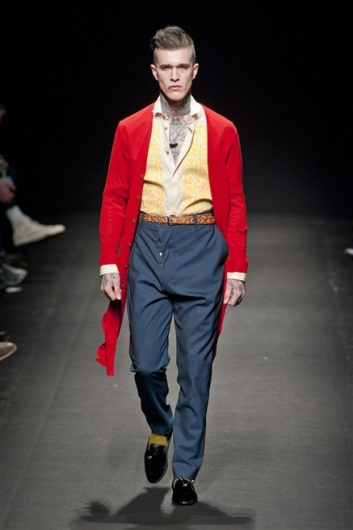 Fotoservizio/FW 2013-2014/MEN/VIVIENNE WESTWOOD/DP1/3