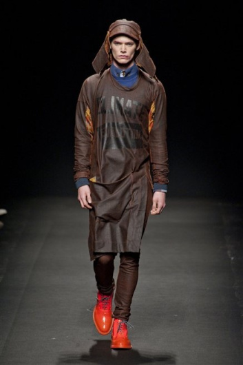 Fotoservizio/FW 2013-2014/MEN/VIVIENNE WESTWOOD/DP1/12