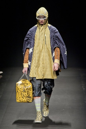 Fotoservizio/FW 2013-2014/MEN/VIVIENNE WESTWOOD/DP1/16
