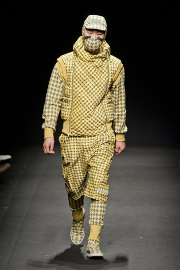 Fotoservizio/FW 2013-2014/MEN/VIVIENNE WESTWOOD/DP1/17