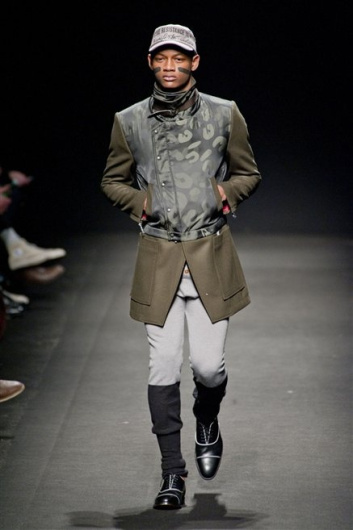 Fotoservizio/FW 2013-2014/MEN/VIVIENNE WESTWOOD/DP1/22