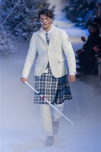 Fotoservizio/FW 2013-2014/MEN/MONCLER GAMME BLEU/DP1/0