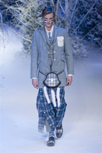 Fotoservizio/FW 2013-2014/MEN/MONCLER GAMME BLEU/DP1/2